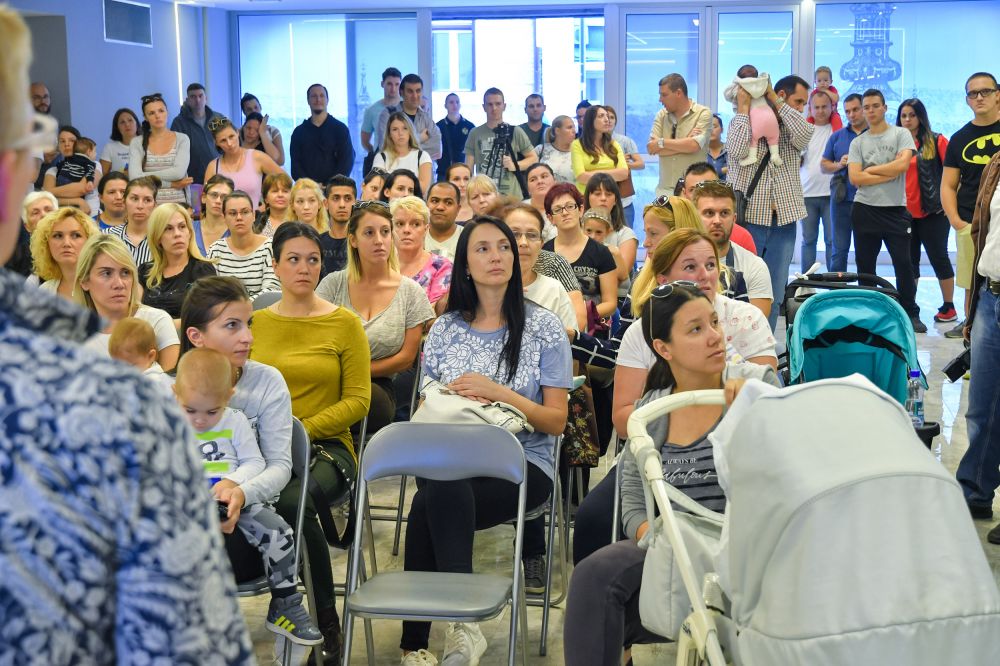 Obuka za pravilnu upotrebu dečijih autosedišta - Opština Zemun