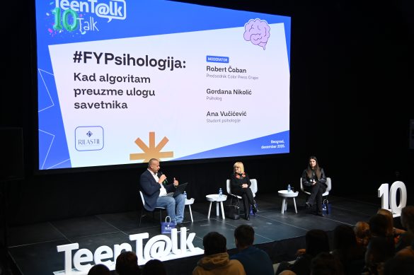 Učesnici panela Kad algoritam preuzme ulogu savetnika, Robert Čoban, Gordana Nikolić, Ana Vučićević